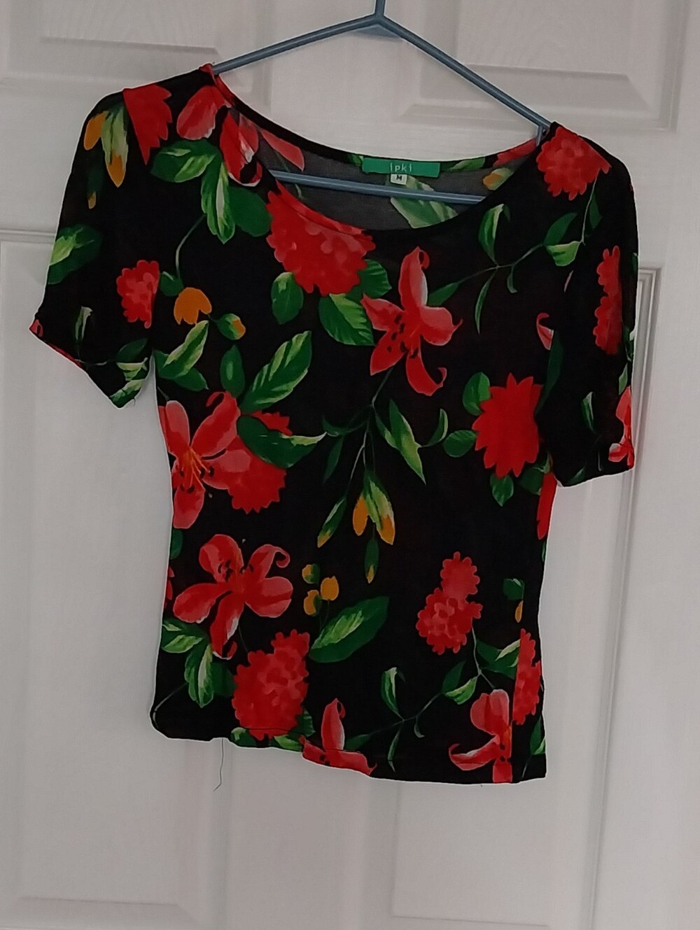 Vibrant Black Floral Short-Sleeve Women's Top